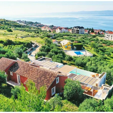 Modern Mediterranean Oasis - 