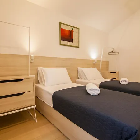 Villa Modern Mediterranean Oasis - 