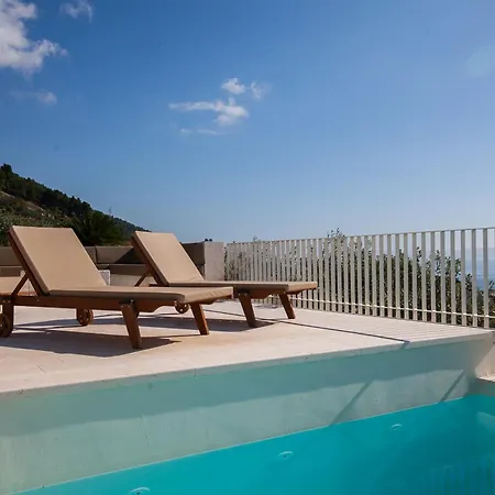 Villa Modern Mediterranean Oasis - 
