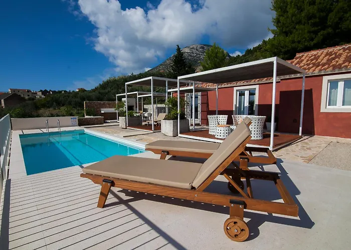 Vila Modern Mediterranean Oasis - 