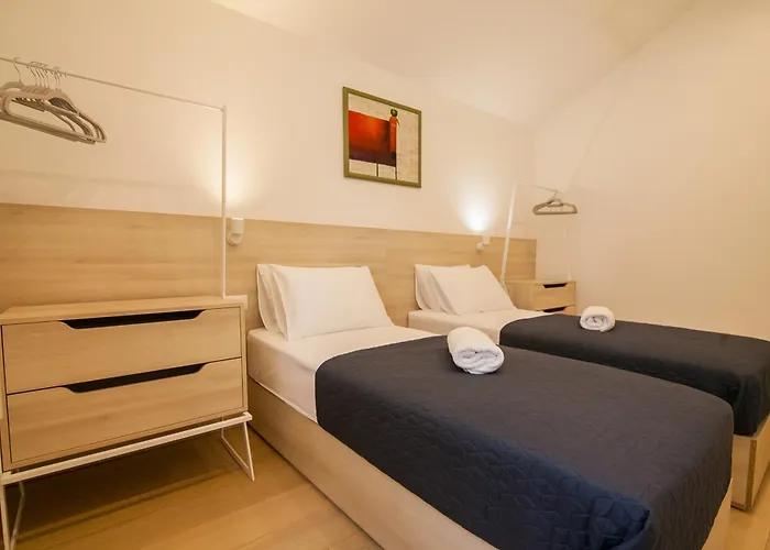 Vila Modern Mediterranean Oasis - 