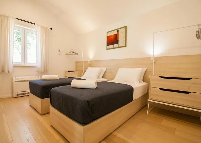Vila Modern Mediterranean Oasis - 