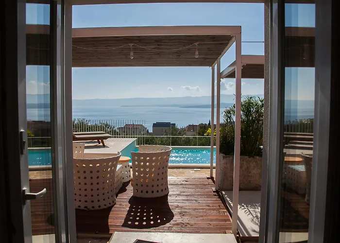 Vila Modern Mediterranean Oasis - 
