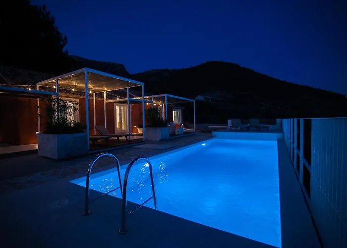 Modern Mediterranean Oasis - 