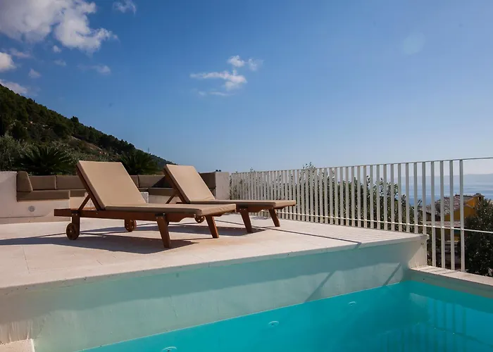 Vila Modern Mediterranean Oasis - 